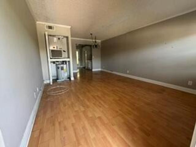 7300 NW 4th Place 105, Margate, FL 33063