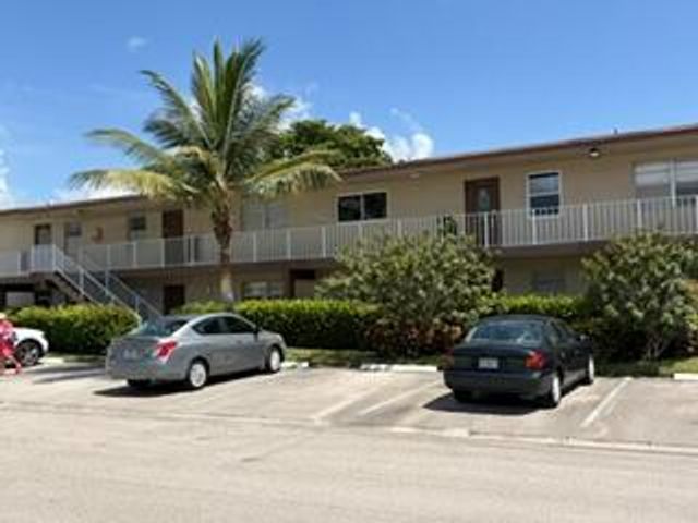 7300 NW 4th Place 105, Margate, FL 33063