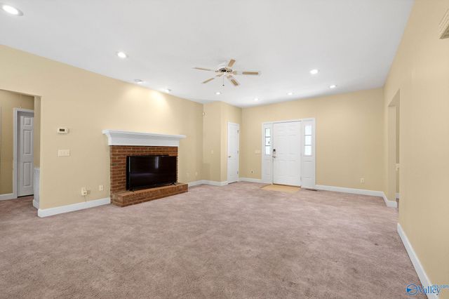 80 Earl Caldwell Drive, Guntersville, AL 35976