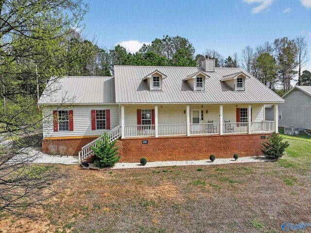 80 Earl Caldwell Drive, Guntersville, AL 35976