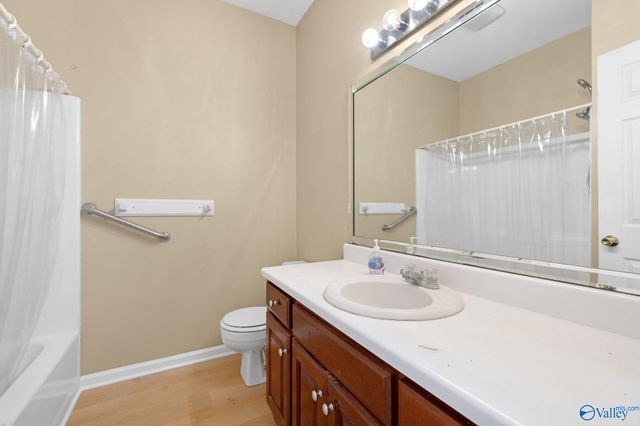 80 Earl Caldwell Drive, Guntersville, AL 35976