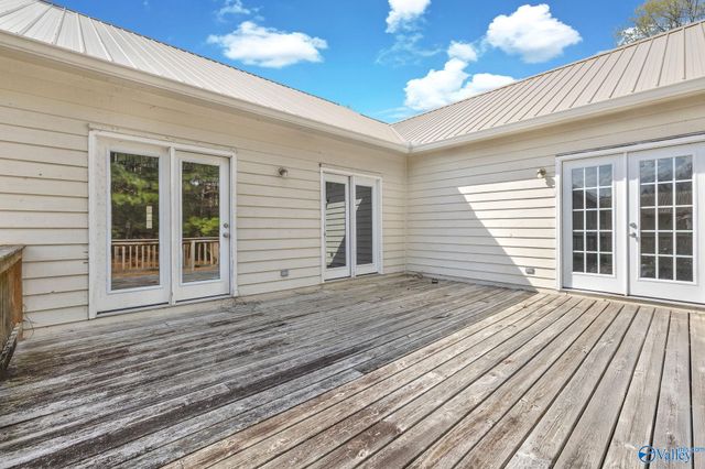 80 Earl Caldwell Drive, Guntersville, AL 35976