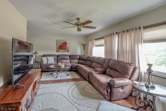 1195 Etter Road, Mogadore, OH 44260