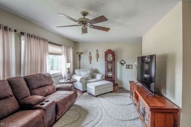 1195 Etter Road, Mogadore, OH 44260