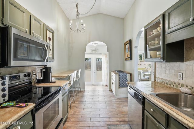 1043 SEABREEZE Avenue, Jacksonville Beach, FL 32250
