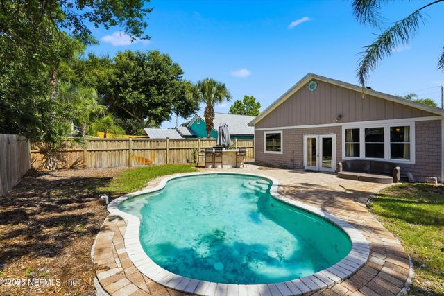 1043 SEABREEZE Avenue, Jacksonville Beach, FL 32250