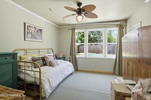 1043 SEABREEZE Avenue, Jacksonville Beach, FL 32250