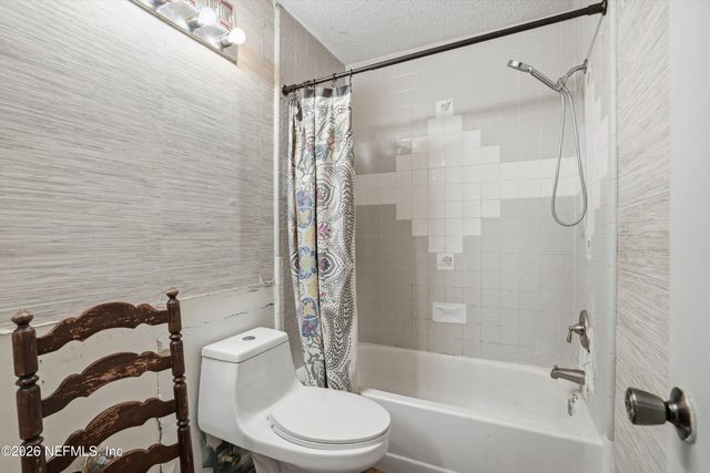 1043 SEABREEZE Avenue, Jacksonville Beach, FL 32250