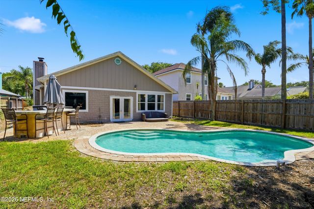 1043 SEABREEZE Avenue, Jacksonville Beach, FL 32250