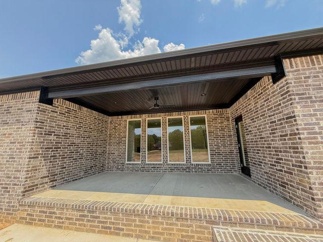 1 Camelot Court, Greenbrier, AR 72058