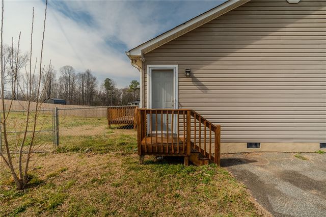 804 Clark Road, Inman, SC 29349