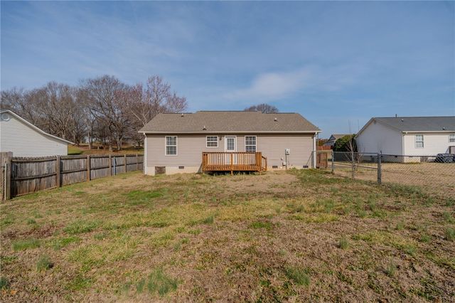 804 Clark Road, Inman, SC 29349