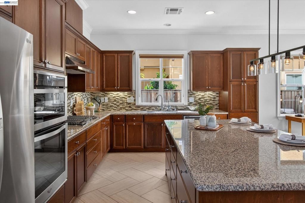 Image 11 of property listing at 3486 Cinnamon Ridge Rd., San Ramon, CA 94582