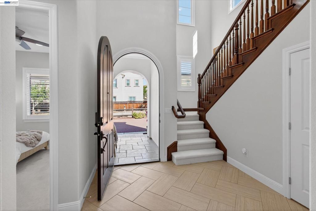 Image 3 of property listing at 3486 Cinnamon Ridge Rd., San Ramon, CA 94582