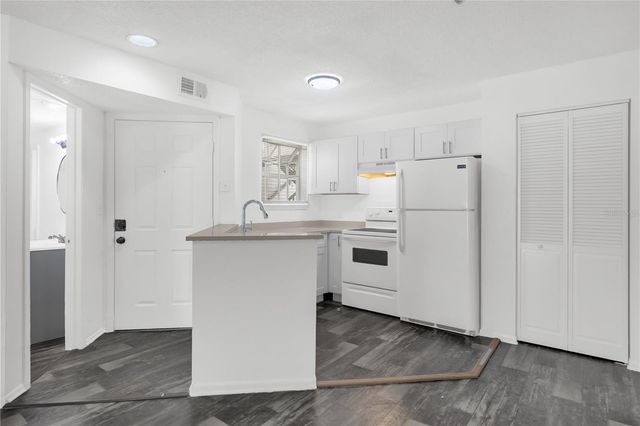1964 LAKE ATRIUMS CIRCLE 170, Orlando, FL 32839