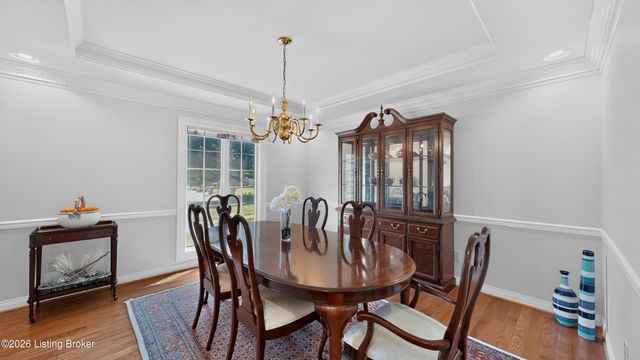 7110 Wood Briar Rd, Louisville, KY 40241