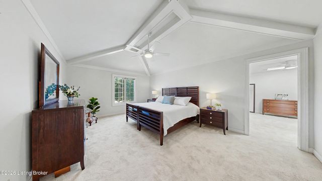 7110 Wood Briar Rd, Louisville, KY 40241