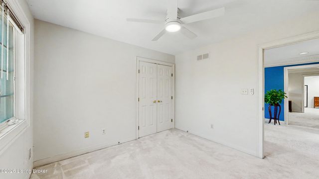 7110 Wood Briar Rd, Louisville, KY 40241