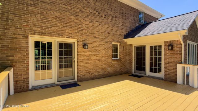 7110 Wood Briar Rd, Louisville, KY 40241