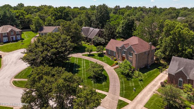 7110 Wood Briar Rd, Louisville, KY 40241