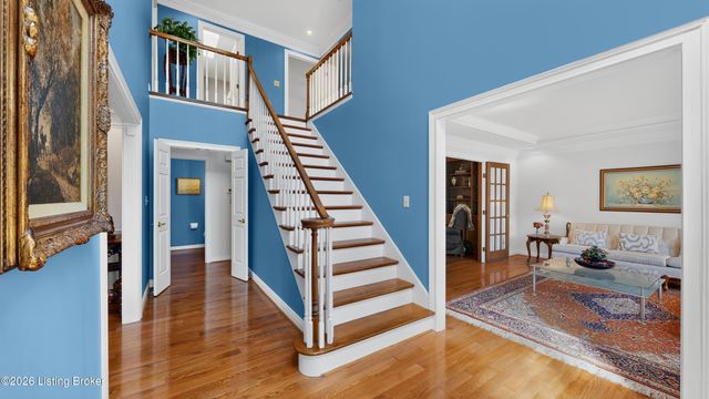 7110 Wood Briar Rd, Louisville, KY 40241