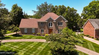 7110 Wood Briar Rd, Louisville, KY 40241