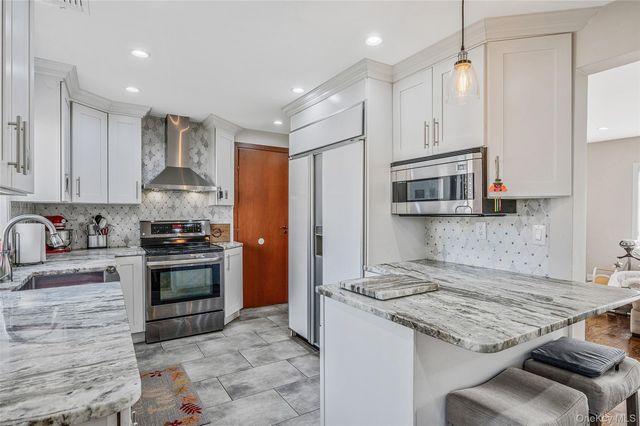 66 Virginia Avenue, Oceanside, NY 11572