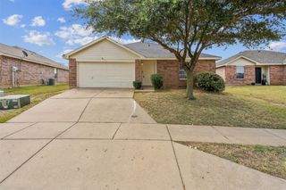 1400 Castle Ridge Road, Fort Worth, TX 76140