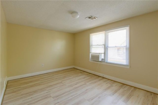 3226 Campbell Street, Kansas City, MO 64109