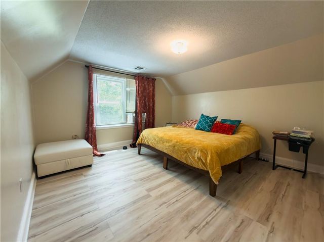 3226 Campbell Street, Kansas City, MO 64109