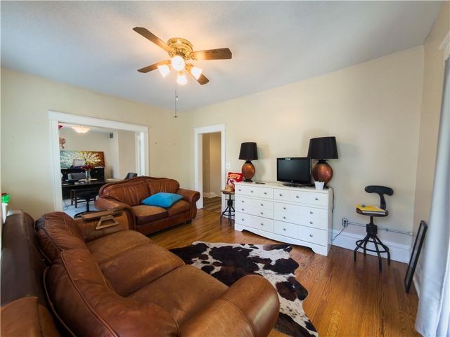 3226 Campbell Street, Kansas City, MO 64109