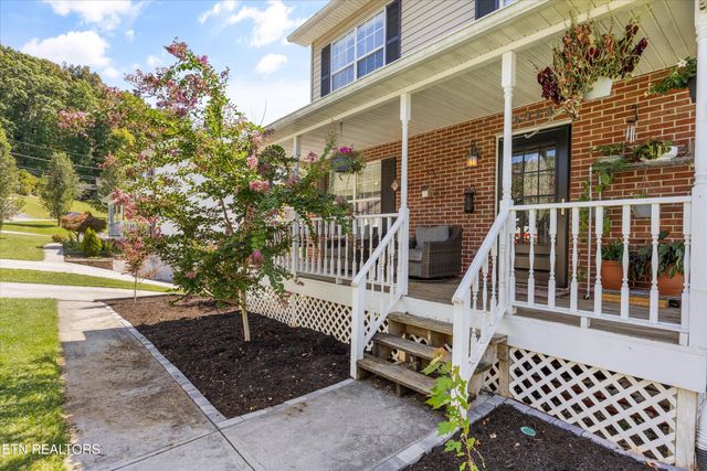 8925 Heathercrest Drive, Powell, TN 37849