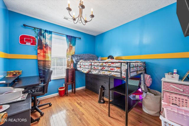 8925 Heathercrest Drive, Powell, TN 37849