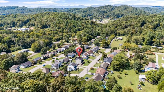8925 Heathercrest Drive, Powell, TN 37849