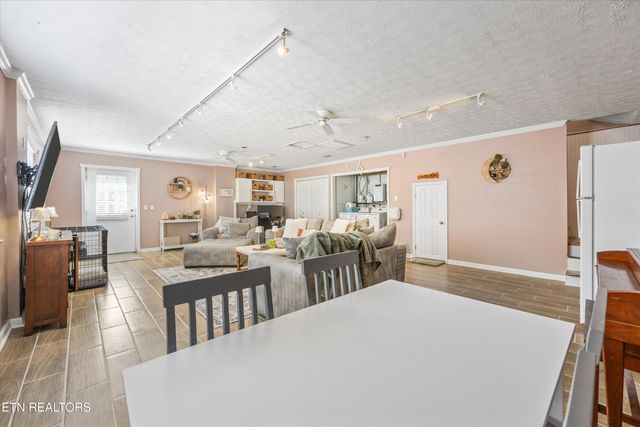 8925 Heathercrest Drive, Powell, TN 37849