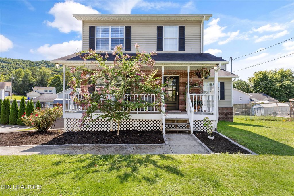 8925 Heathercrest Drive, Powell, TN 37849