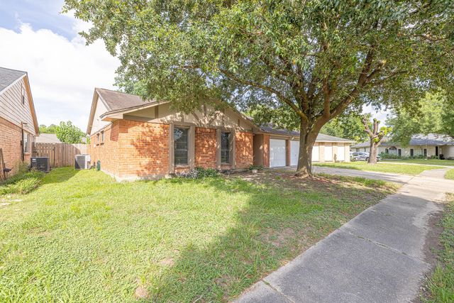 11815 Spruce Mountain Drive, Houston, TX 77067