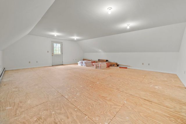 10 Avon Shores Road, Moultonborough, NH 03254