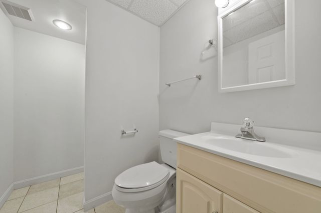 10 Avon Shores Road, Moultonborough, NH 03254