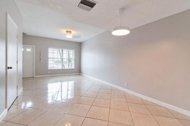 16721 Hemingway Drive, Weston, FL 33326