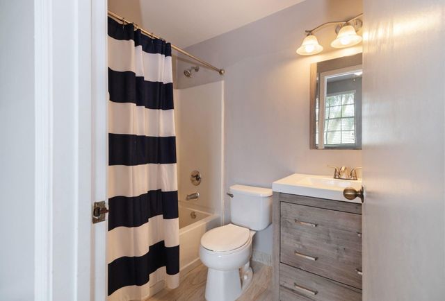 16721 Hemingway Drive, Weston, FL 33326