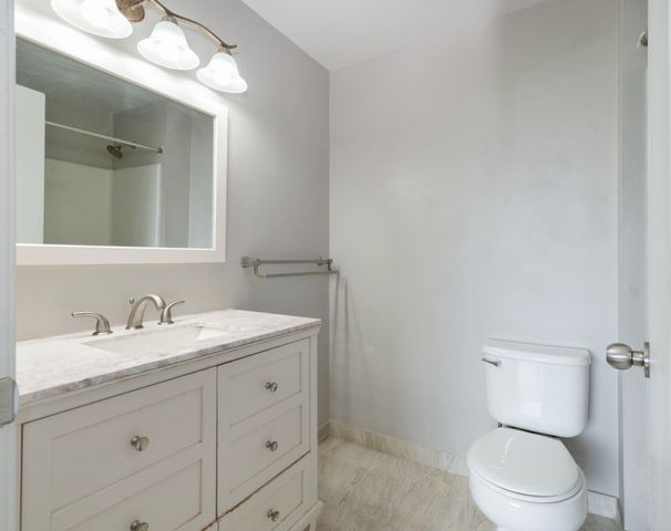 16721 Hemingway Drive, Weston, FL 33326