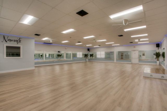 16721 Hemingway Drive, Weston, FL 33326