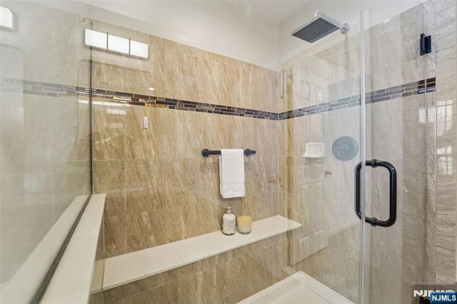 8 Masterson Court, Waldwick, NJ 07463