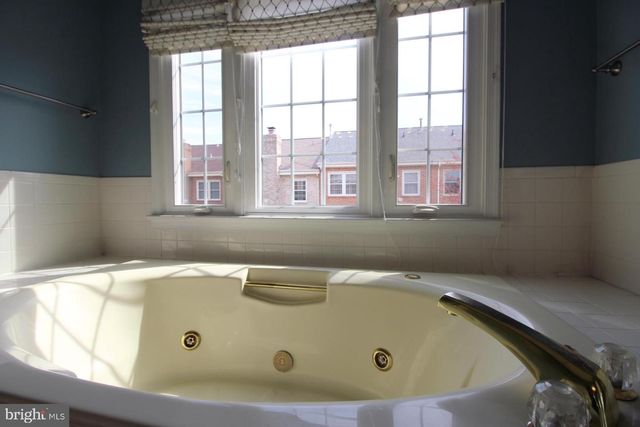 6423 LITTLE POTTERS LN, Alexandria, VA 22310