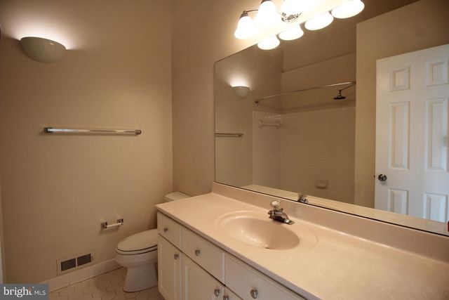 6423 LITTLE POTTERS LN, Alexandria, VA 22310