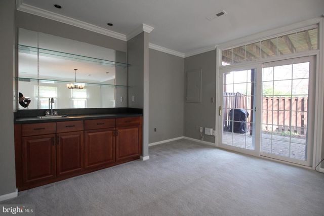 6423 LITTLE POTTERS LN, Alexandria, VA 22310