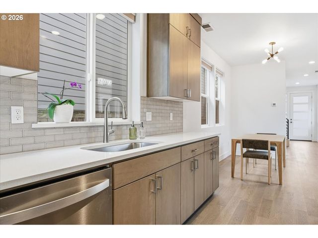 4820 Se 75TH Ave, Portland, OR 97206