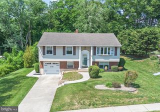 2404 WEIR RD, Aston, PA 19014