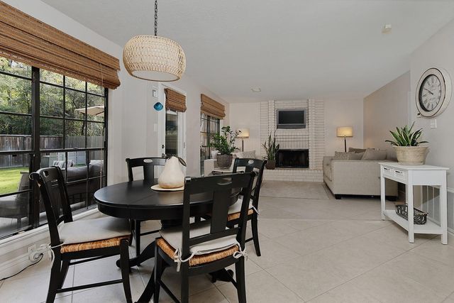 95 N Pathfinders Circle, The Woodlands, TX 77381